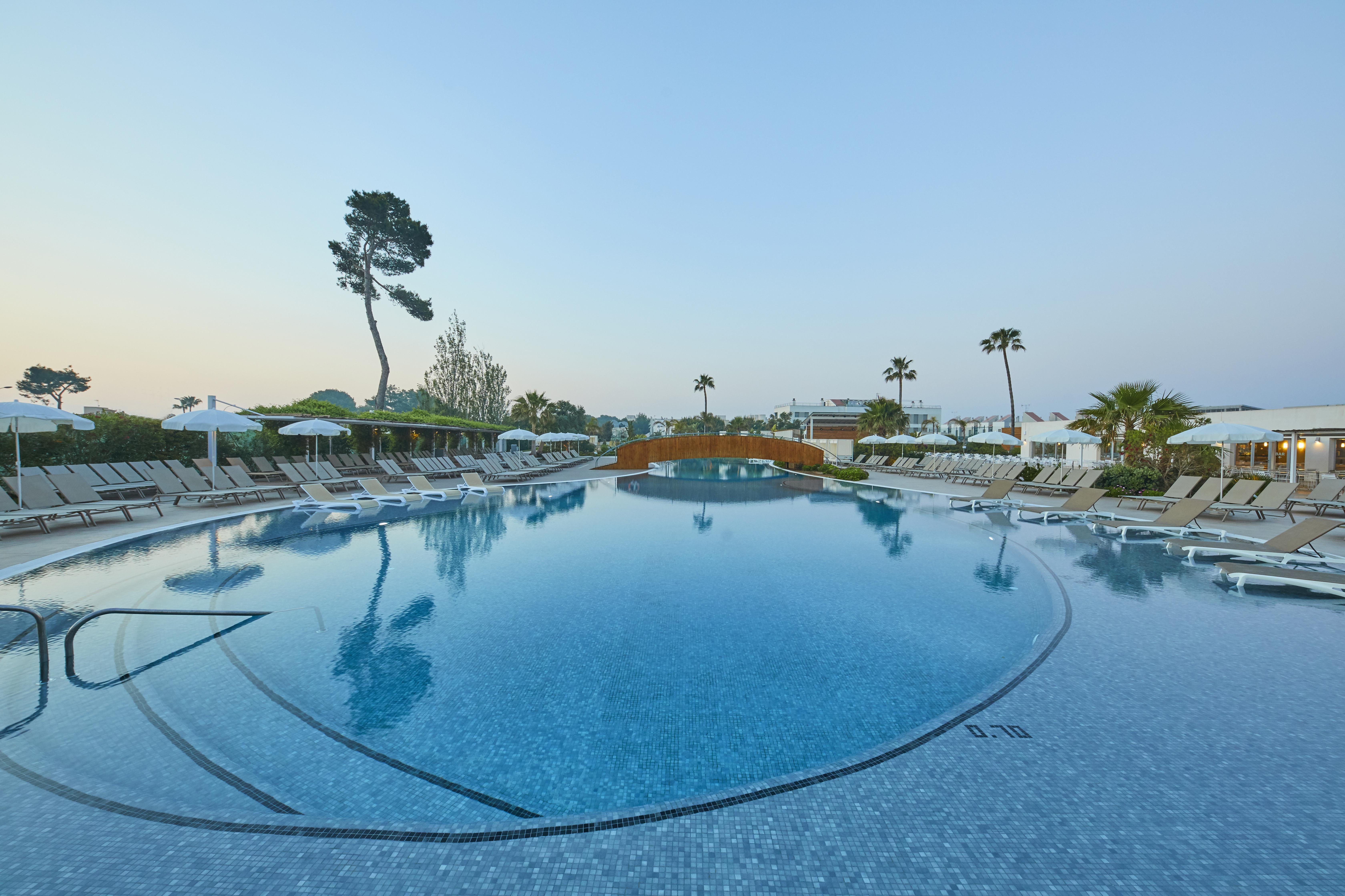 Bg Tonga Tower Hotel Кан Пикафорт Екстериор снимка