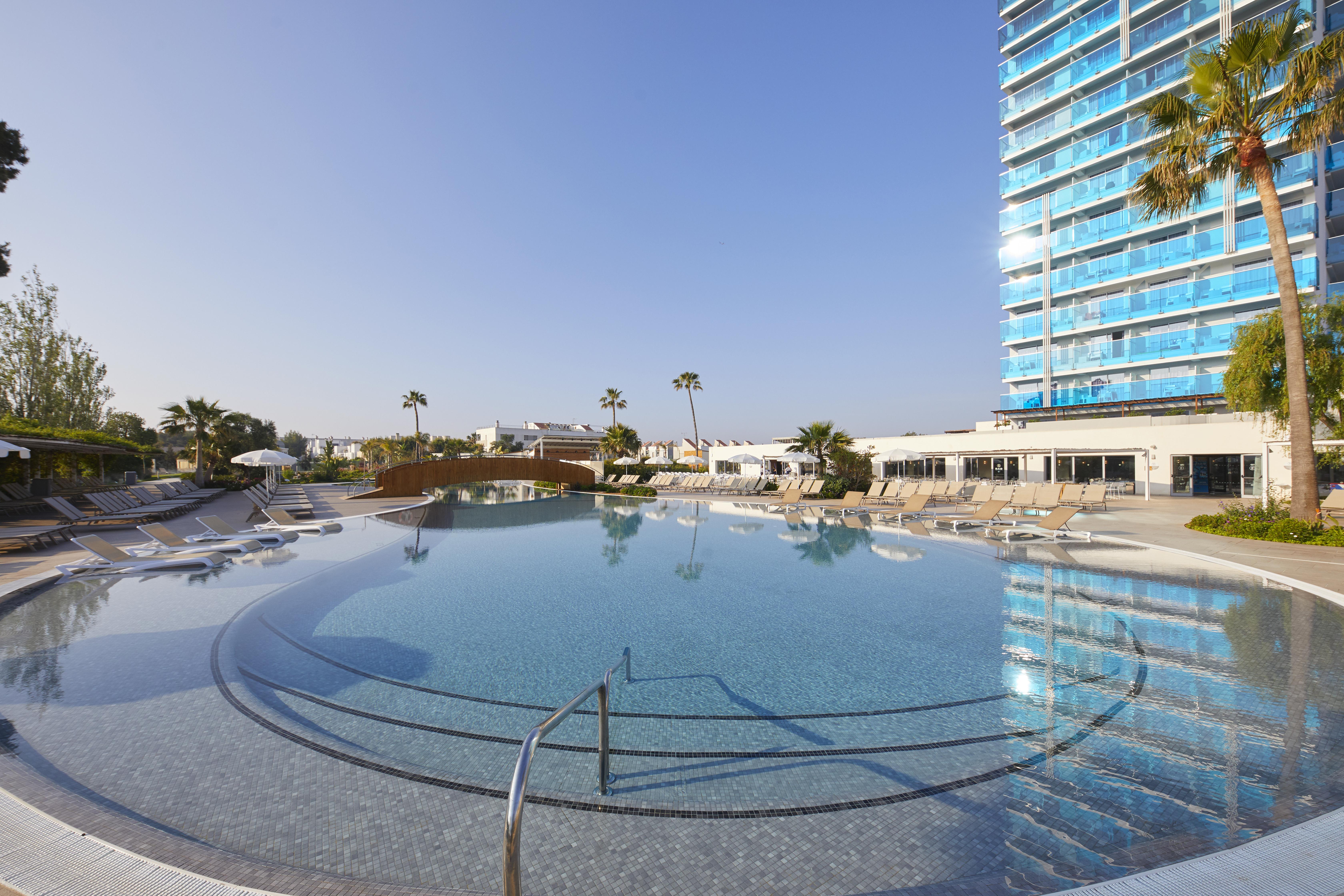 Bg Tonga Tower Hotel Кан Пикафорт Екстериор снимка