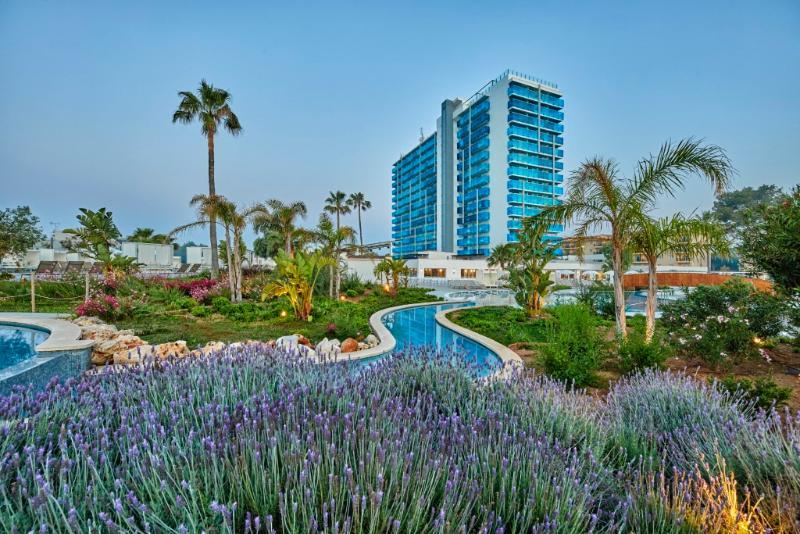 Bg Tonga Tower Hotel Кан Пикафорт Екстериор снимка